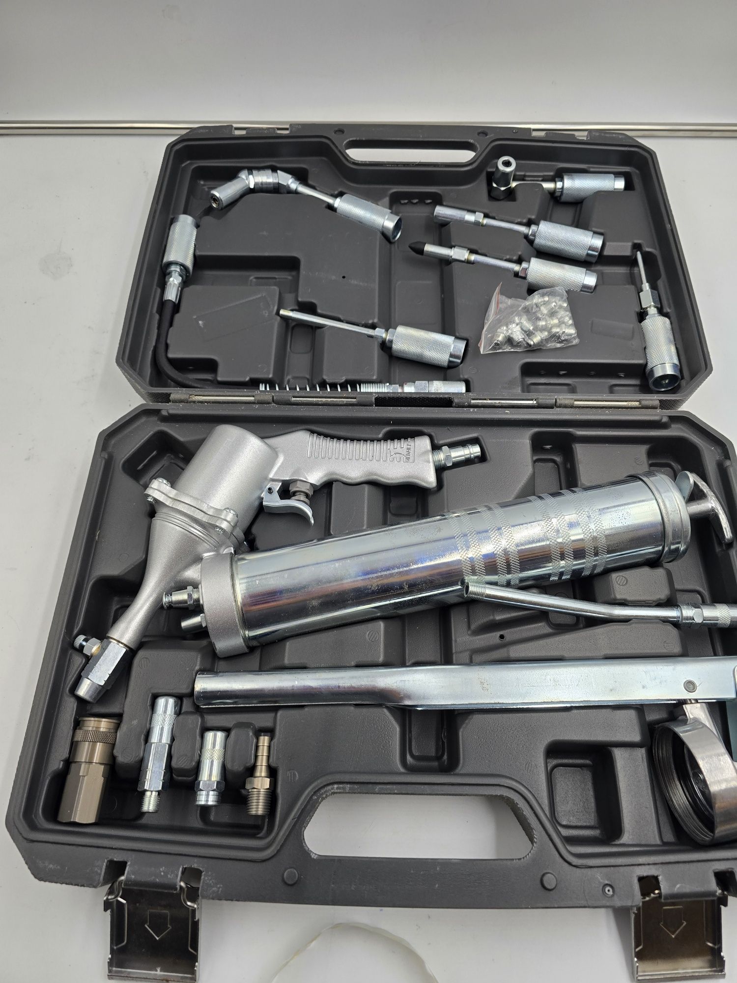 Gresor pneumatic