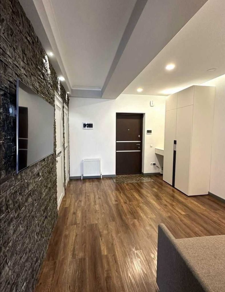 Дава се под наем Двустаен апартамент в София, Витоша - 67 кв.м за 425 € - Снимка #1