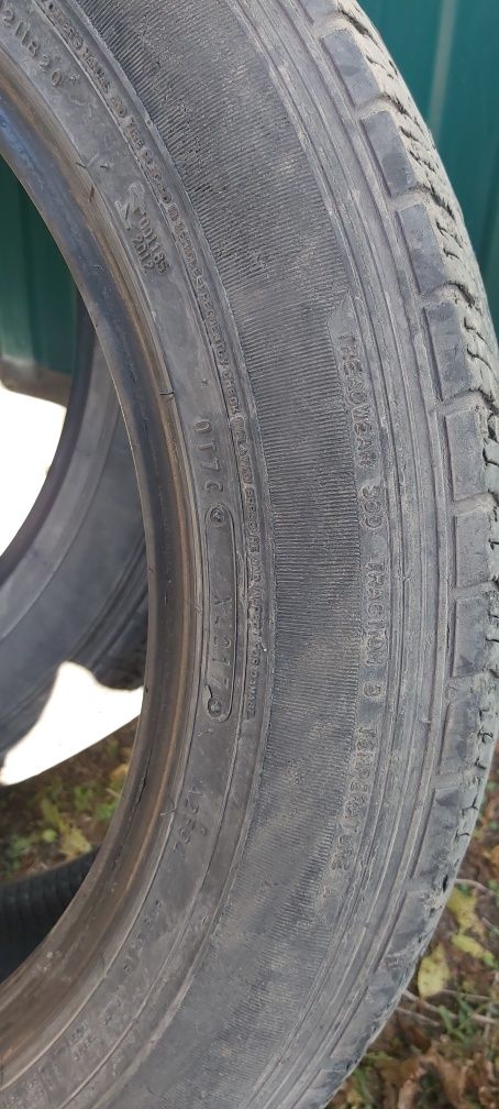 Продам б/у шины DUNLOP 235/55 r18 4 штуки