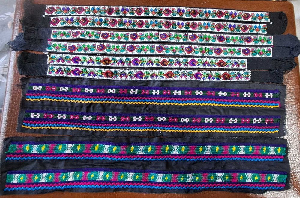 Ручная национальная вышивка Жияк