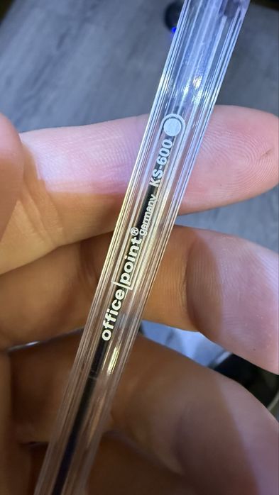 Iphone 15 pentru pisee de schimb