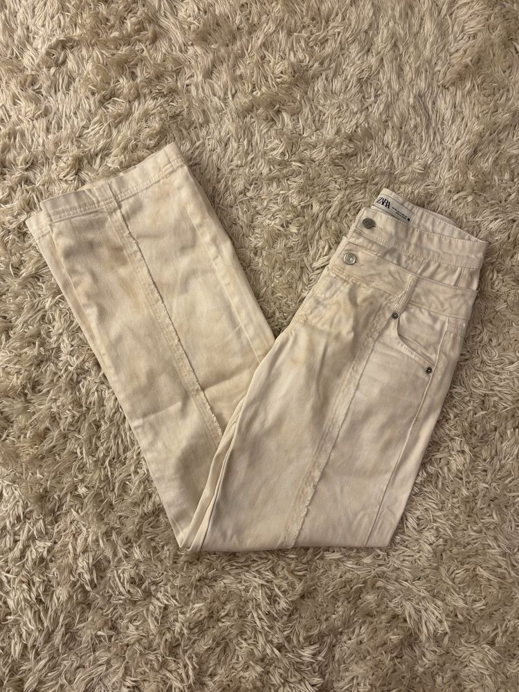 Бежови дънки с двойна талия от Zara