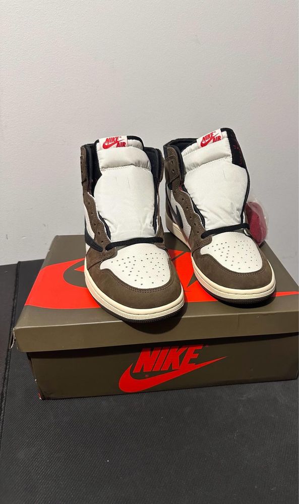 Jordan 1 Travis Scott Mocha