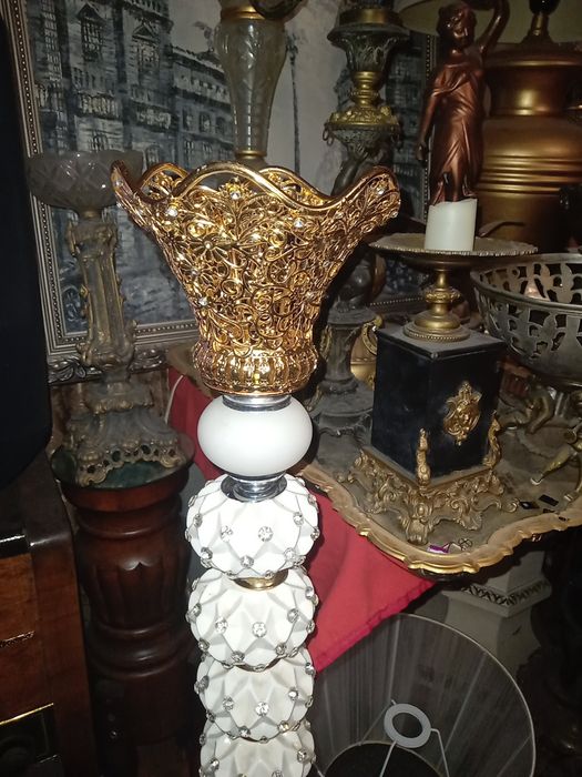 Декор Шикарный в большом количестве . Свечи И прочее