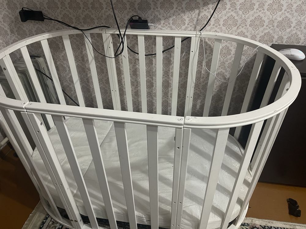 Продается Кровать 3/1  и Коляска. Матрасы в подарок