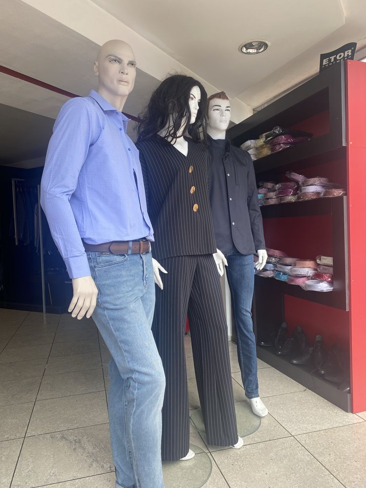 Vând stendere , manachine ,umerașe de lemn