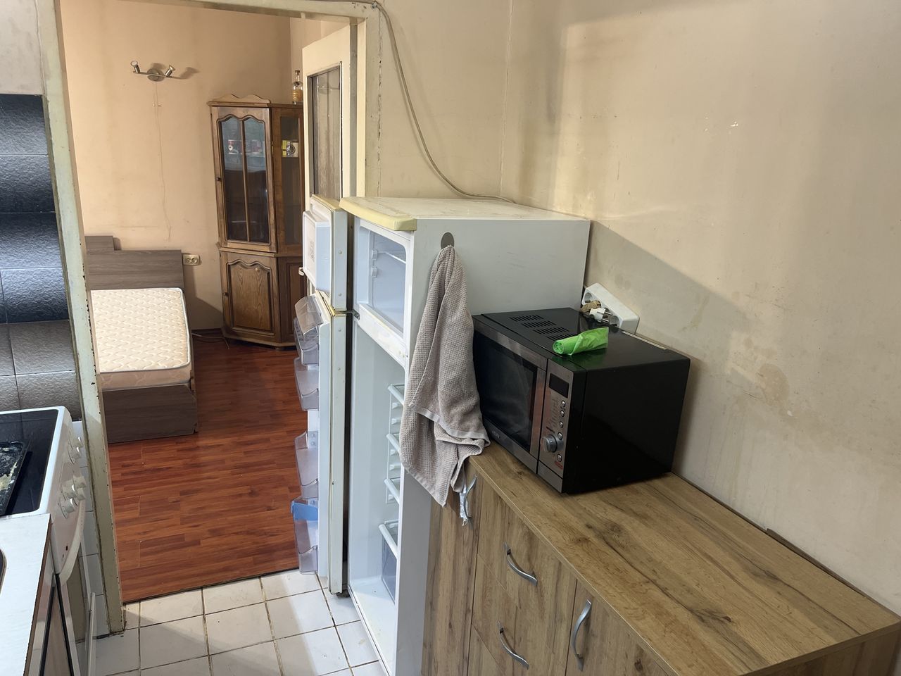 Дава се под наем Двустаен апартамент в Перник, Ладовица - 51 кв.м за 280.5 € - Снимка #3