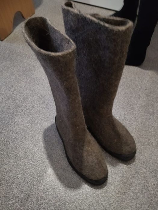Валенки новые на отливной подошве