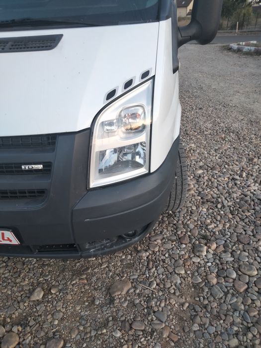 Vând Ford transit 8+1  cu Ac funcțional