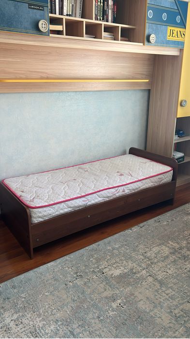 Продам детскую кровать