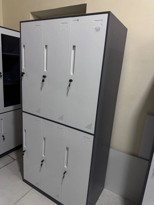Металлические шкаф для раздевалке