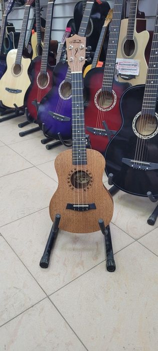 Акция !!!Гитары-Укулеле (конц) р.26 с отл.зв. м.СПУТНИК