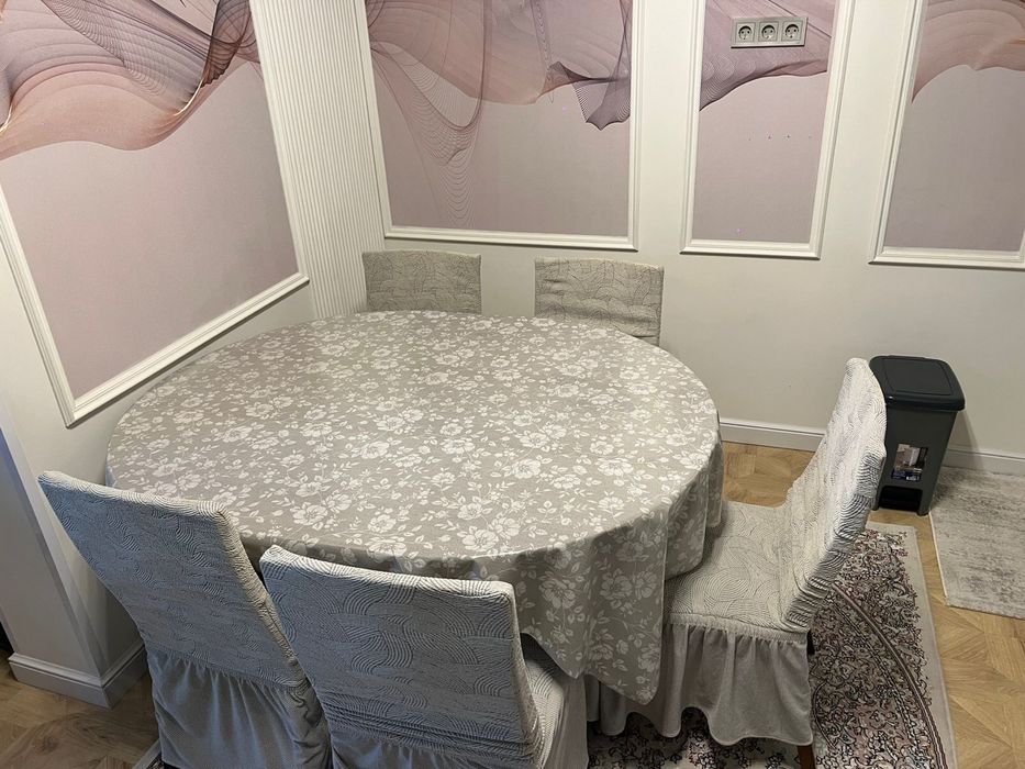 Стол круглый + 5 стульев