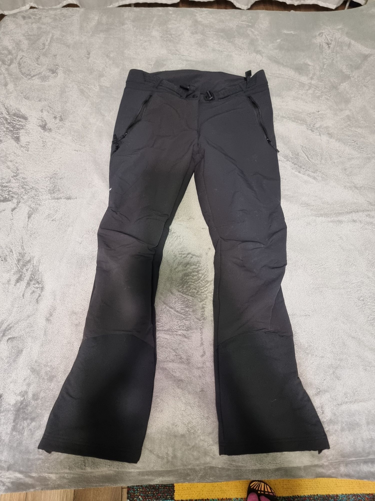 Pantaloni drumeție Decathlon (merg si la ski)