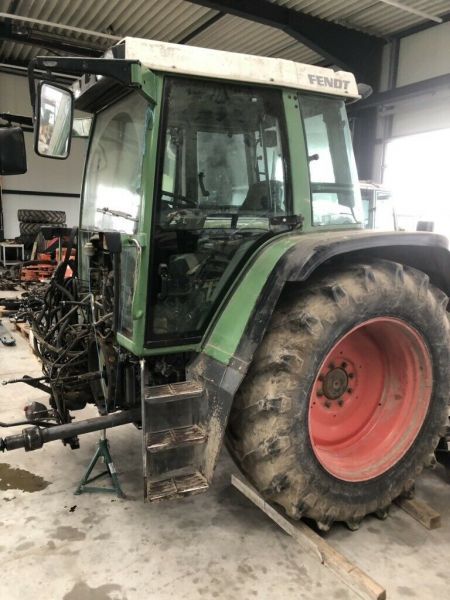 Dezmembrez tractoare Fendt 711,716