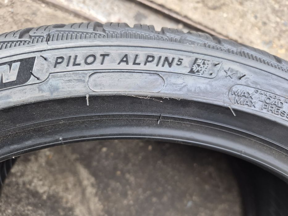 275 35 19 O BUCATA Anvelopa Michelin Alpin 5 Dot 41.20