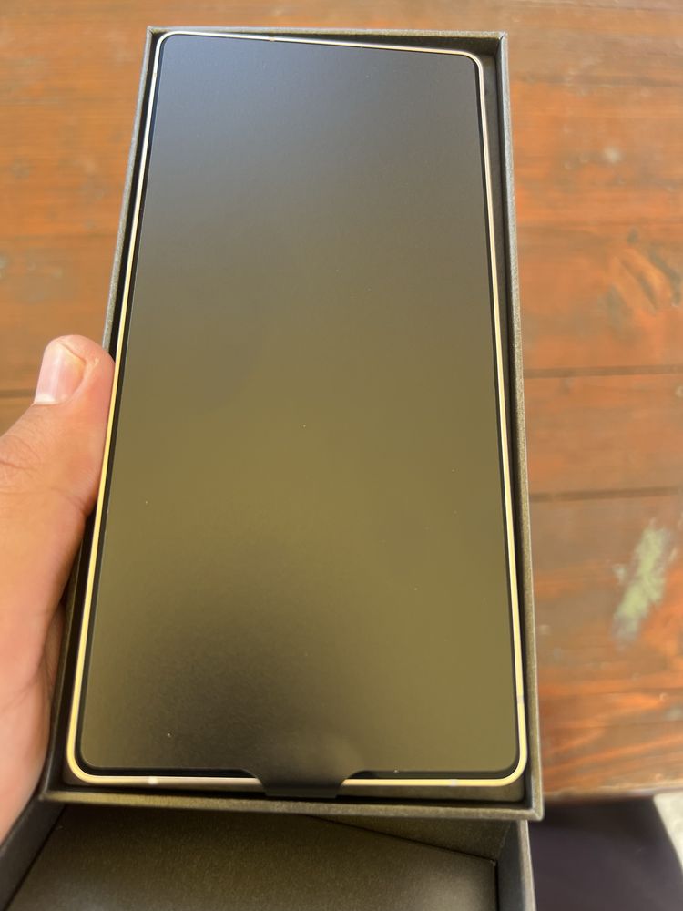 Samsung Galaxy S25 Ultra 1TB - неотварян чисто нов
