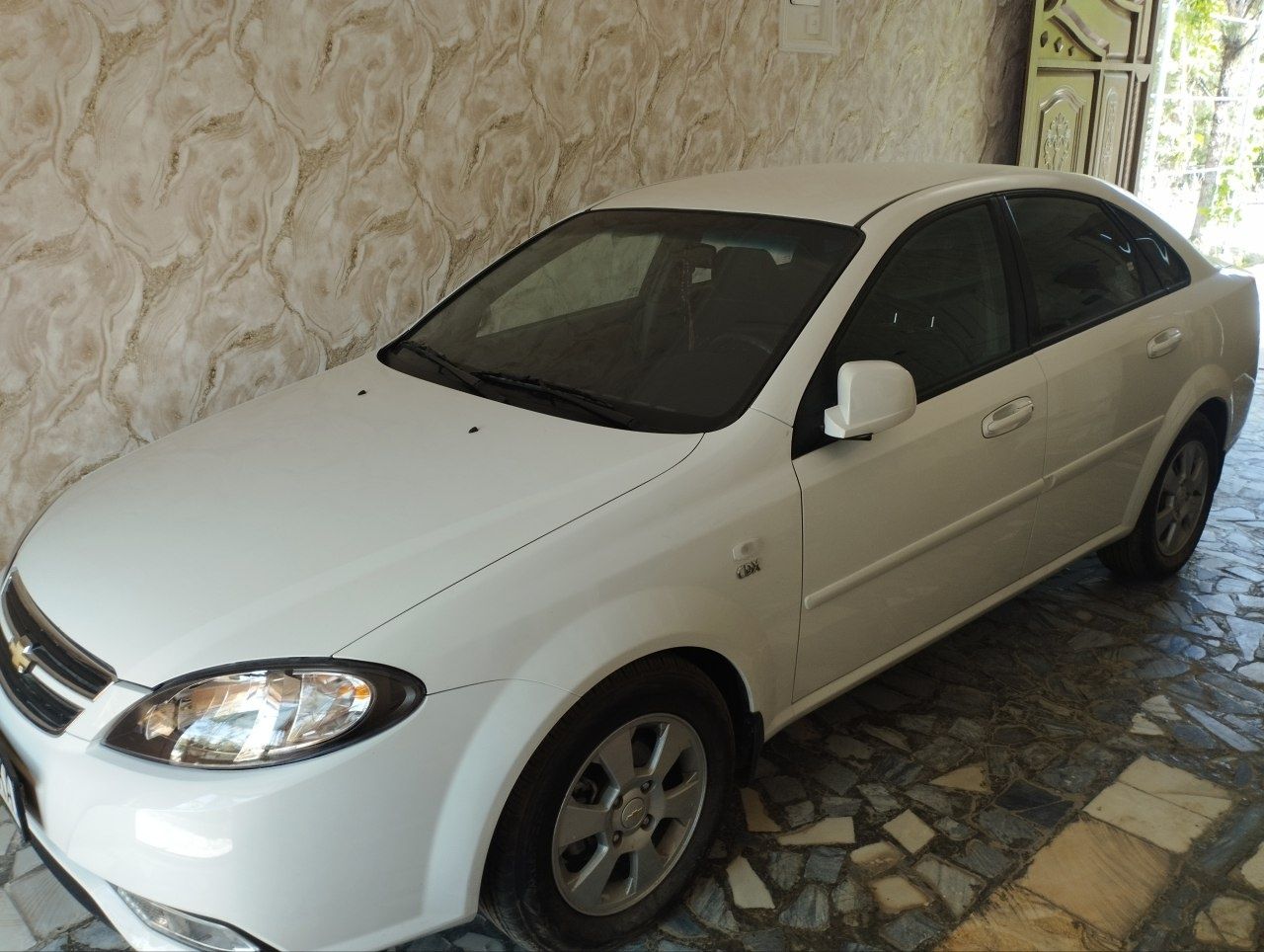 Lacetti Gentra sotiladi