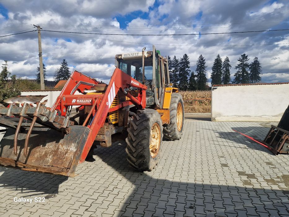 Vând tractor Renault 145.14
