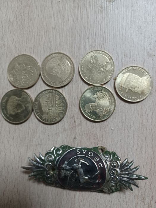 Vând monezi vechi 5000 lei