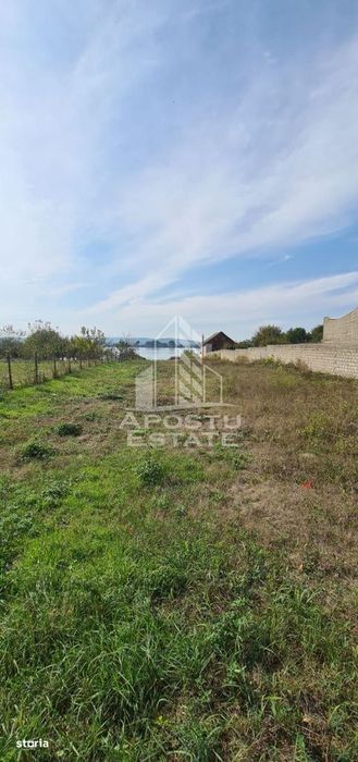 Teren la Dunare 2400Mp cu utilitati