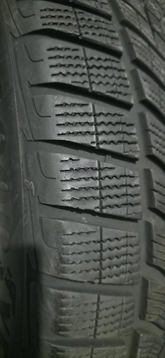 Зимни гуми 255 50 20 - Goodyear - DOT 2023