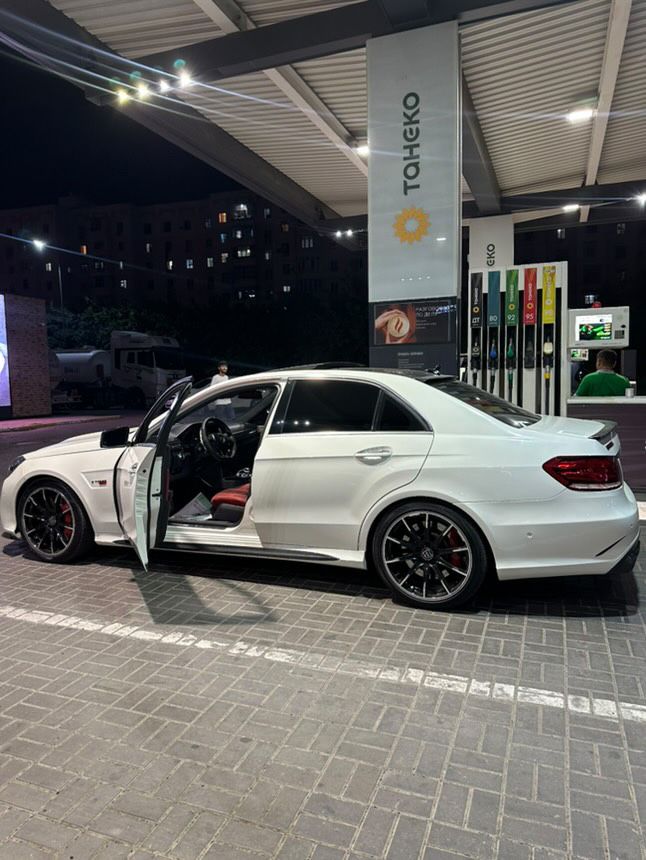W212 Arginal 6.3 AMG. 2011