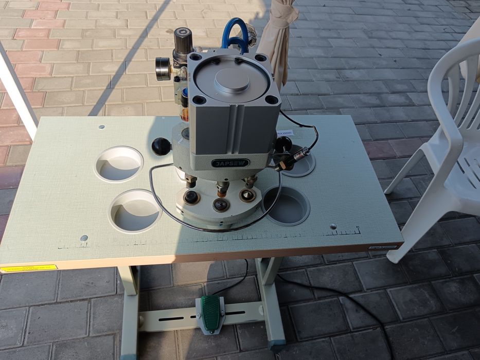 Capsator pneumatic 3 capete