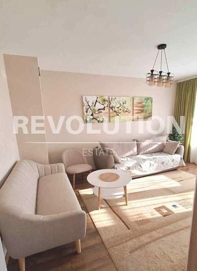 Тристаен апартамент в района на ХЕИ!