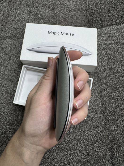 Продаю Magic mouse в отличном состоянии
