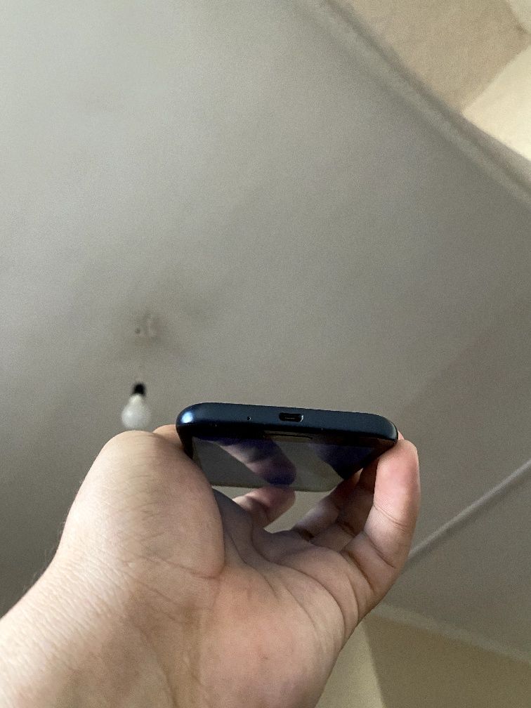 Samsung Galaxy J2 sotiladi