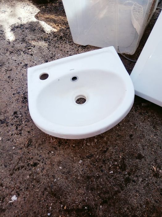 Сантехника ,раковины