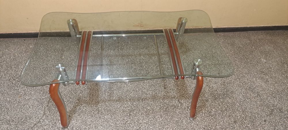 Masuta sufragerie  din sticlă