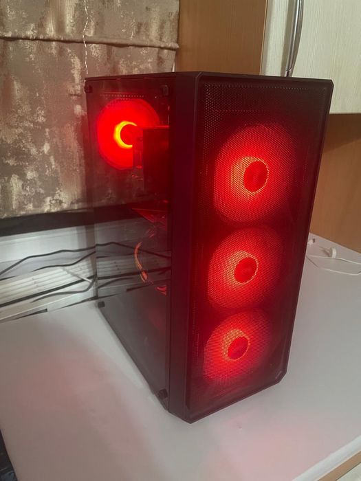 Систеиный блок в отличном состоянии