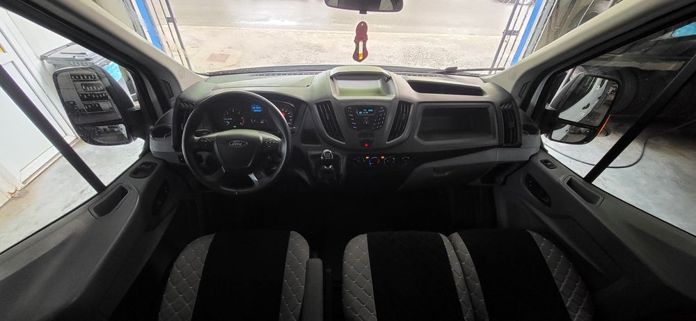 Ford transit doka 7 locuri