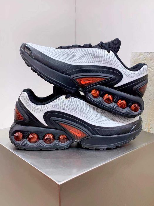 Оригинални нови мъжки маратонки Nike Air Max DN black/white