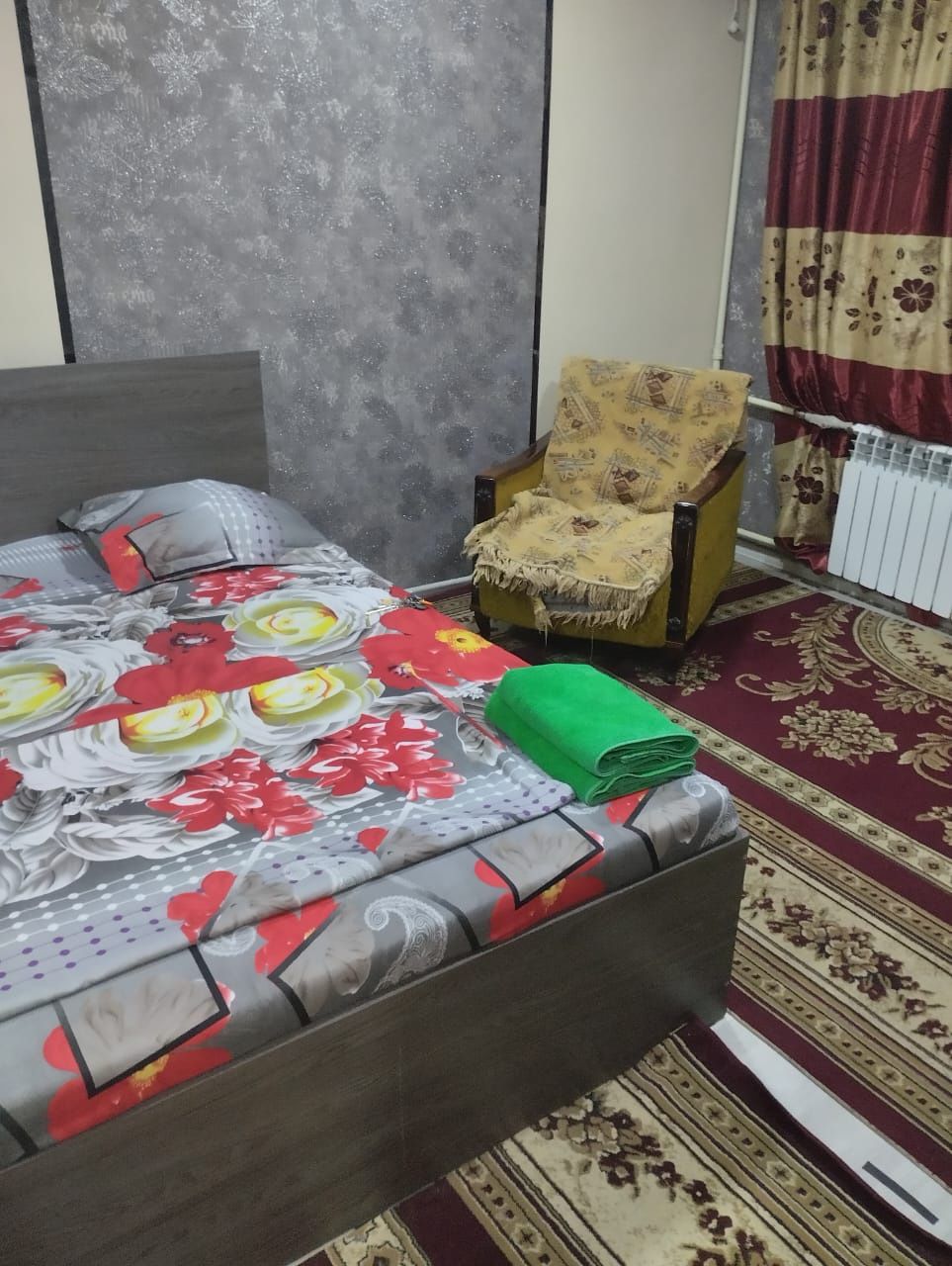 По часам по суточно на ночь квартира сдаётся в аренду нологовая Полулю