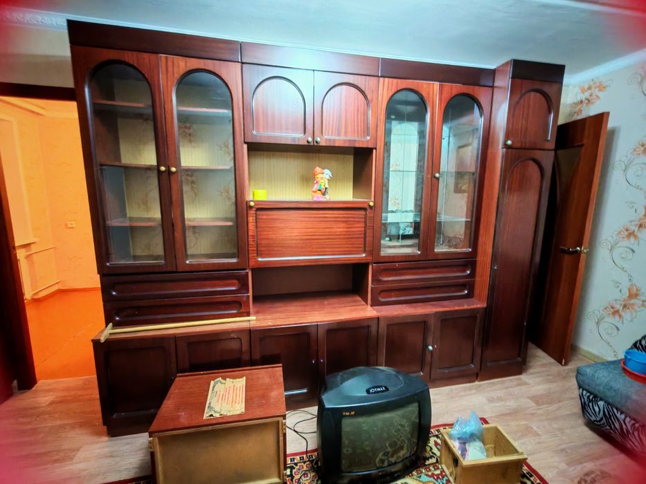 Продам стенку в гостинную