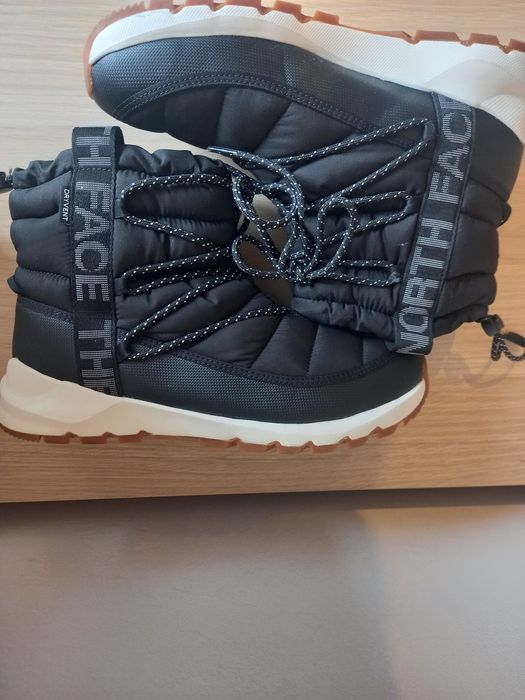 Дамски зимни обувки the north face  размер41- 27 cm