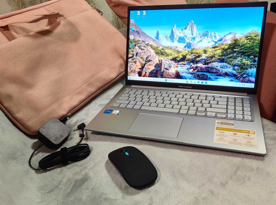 Asus Vivobook 15(2024) Core i5-12gen = 16Gb = 512ssd = 300nit