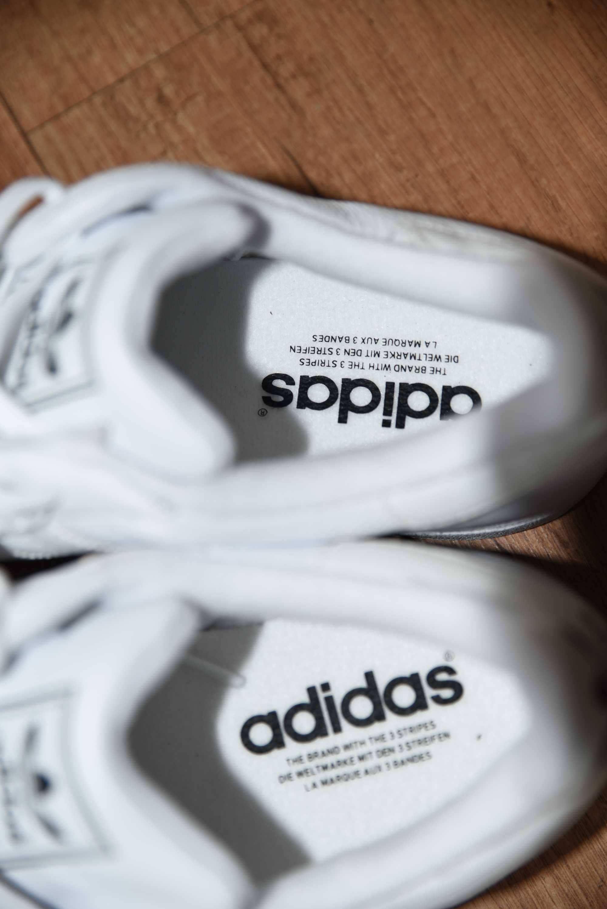 Adidas Оригинални НОВИ с етикети номер 46