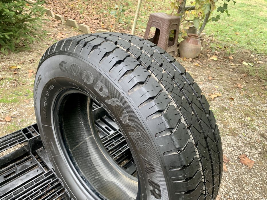 НОВА ЗИМНА ГУМА Goodyear 205/70/15C за бус Iveco Daily,Ducato,Boxer