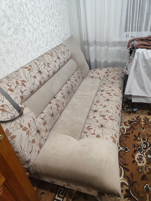 Продам диван раскладной в хорошем состоянии