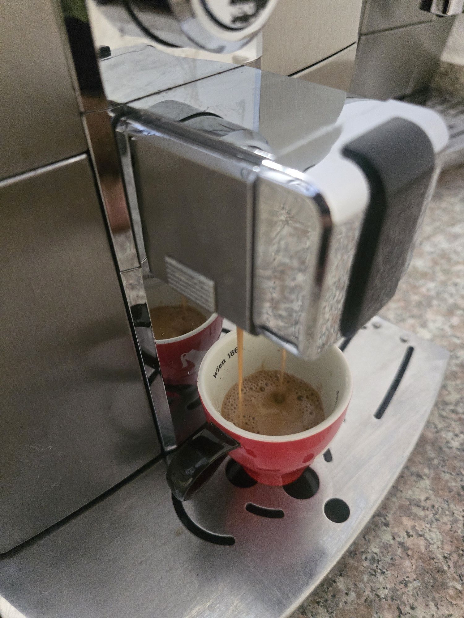 Кафемашина Saeco syntia capuchino