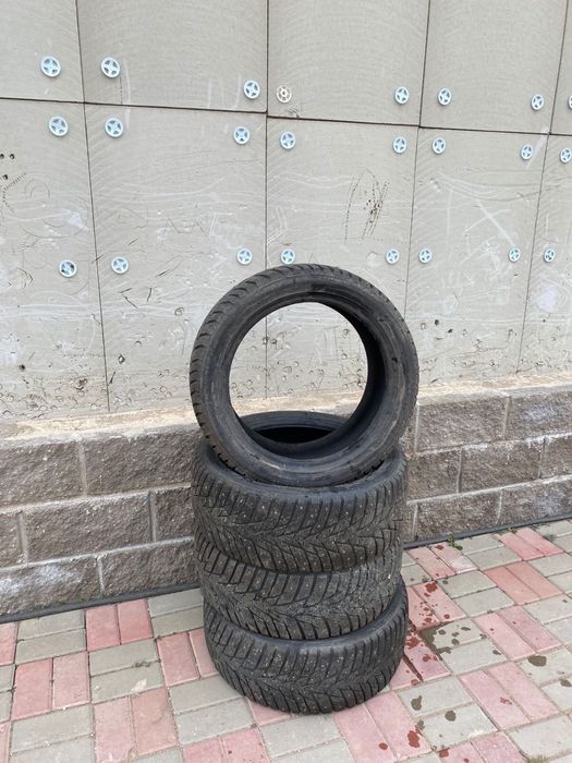 Продам зимний шина