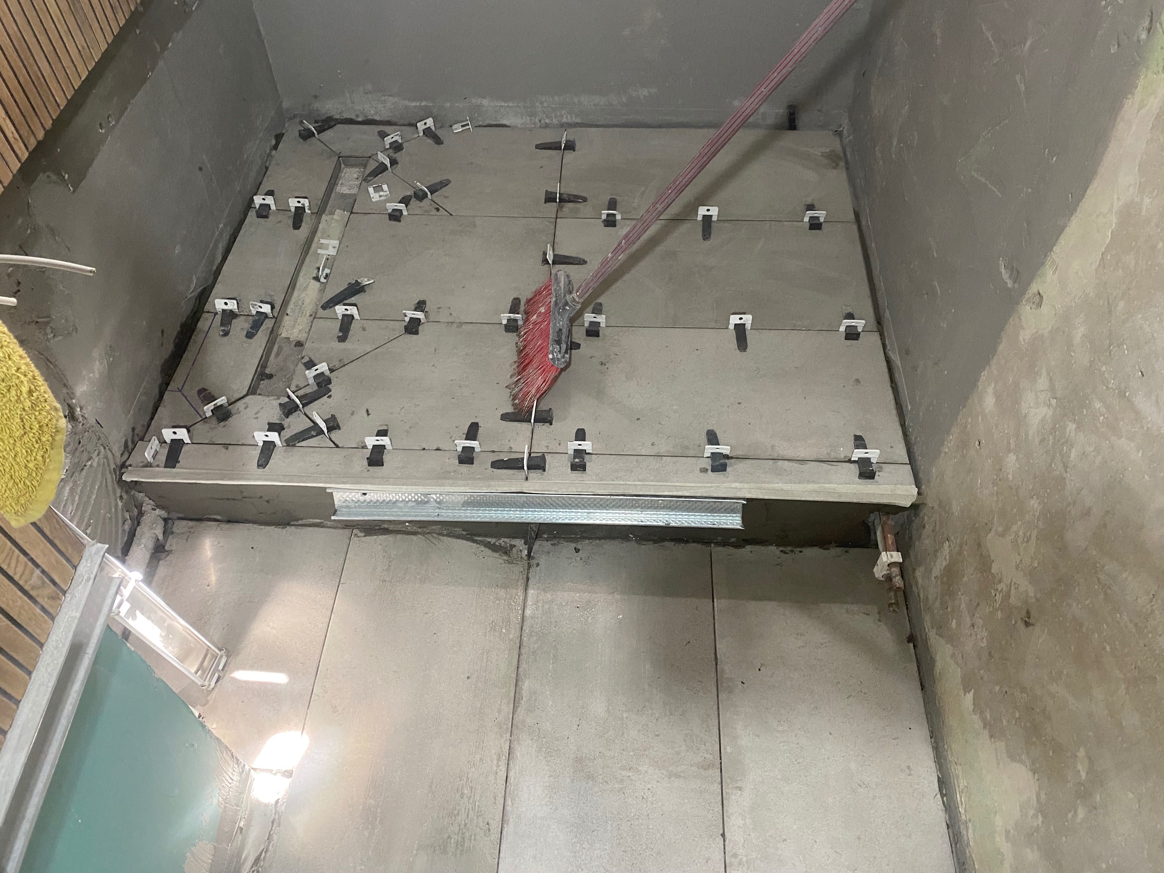 Renovari Si lucrari  in constructii Interioare,exterioare !