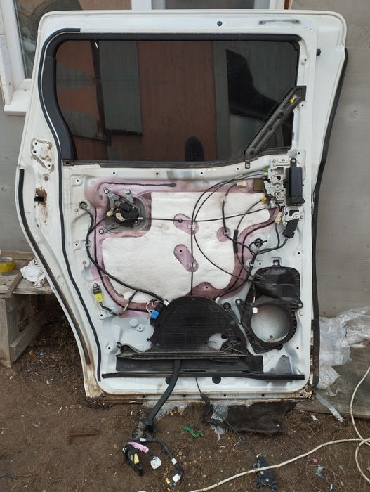 продам детали двери Тойота Альфард 20 кузов