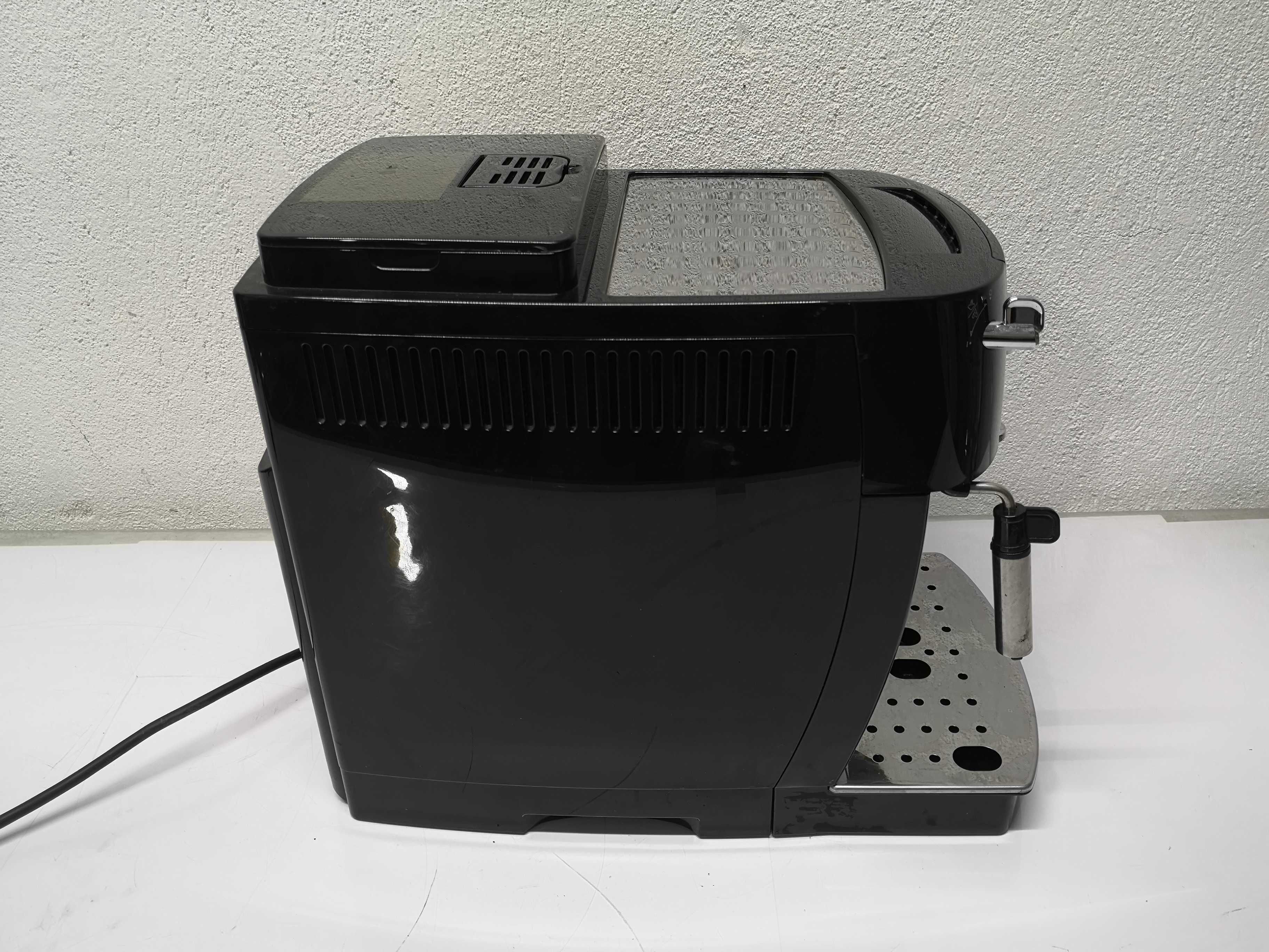 Кафемашина - Delonghi Magnifica S