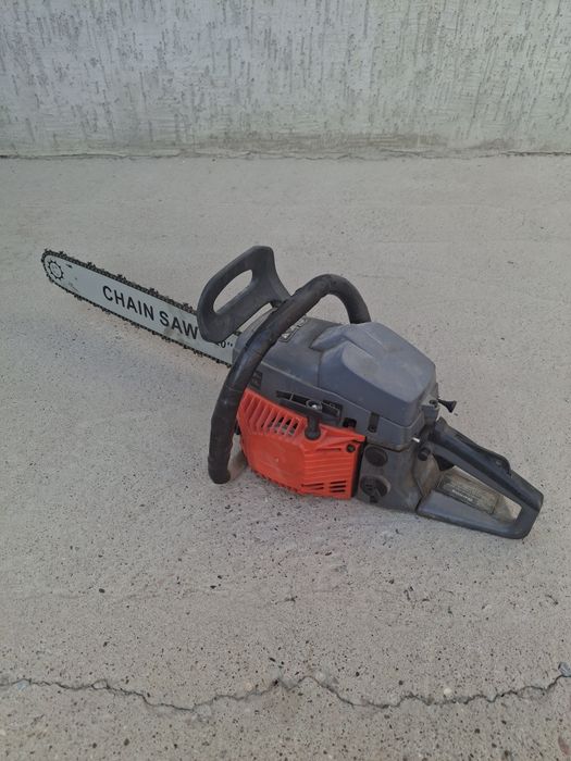 Бензопила рабочи