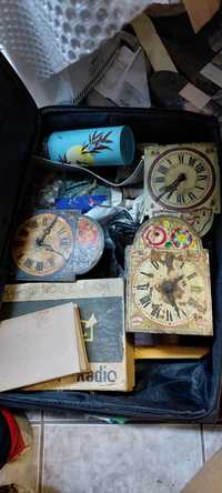 Ceasuri pictate taranesti vechi de 150 de ani